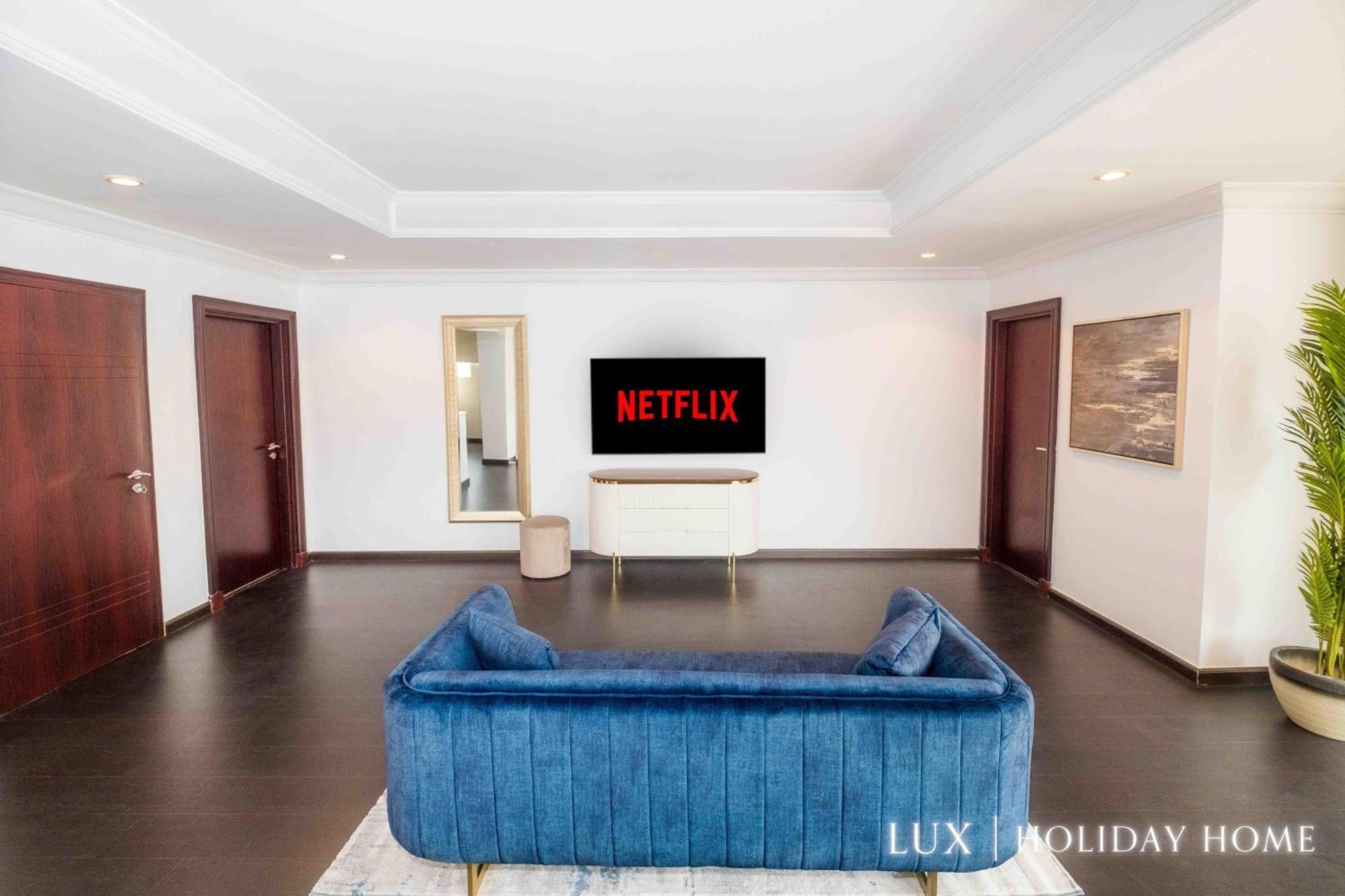 Lux The Luxury Sunny Shores Palm Villa *