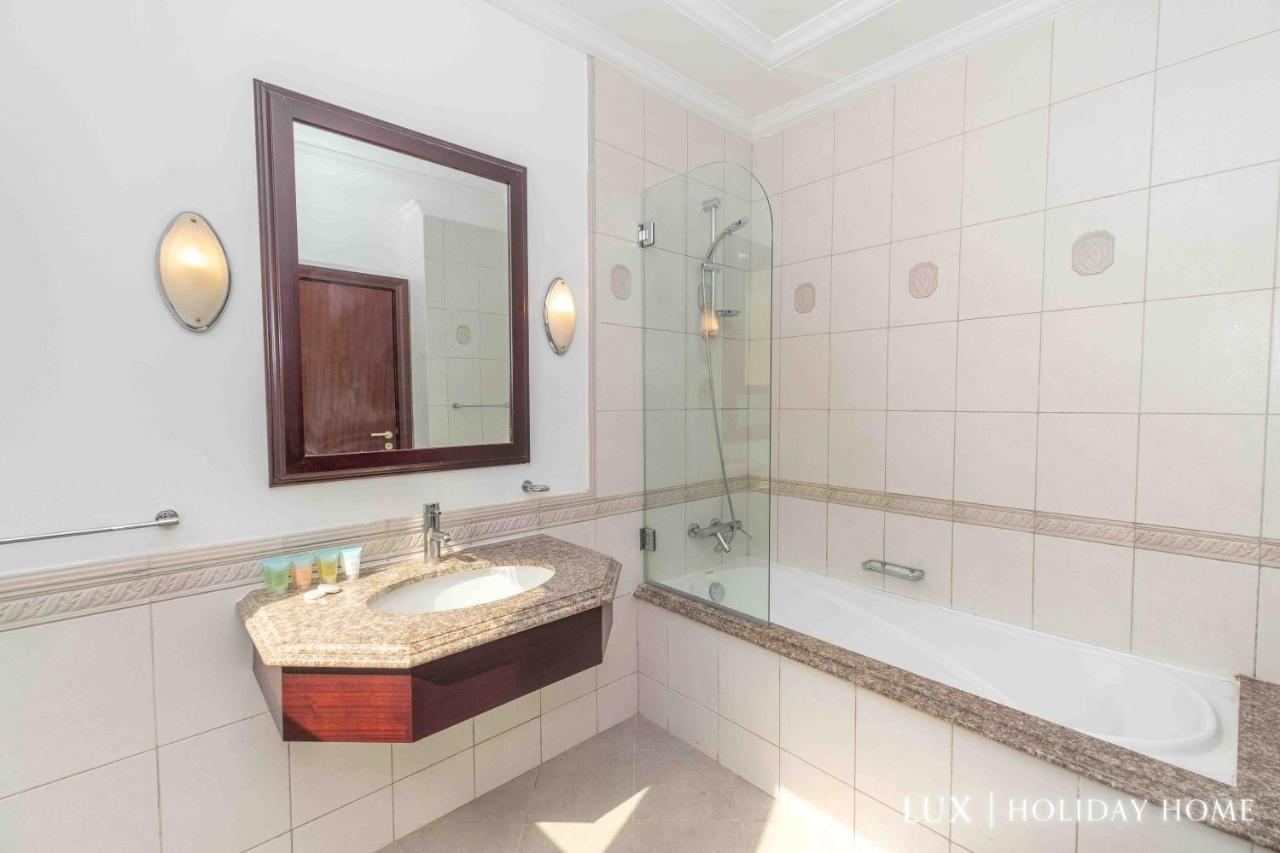 Lux The Luxury Sunny Shores Palm Villa *
