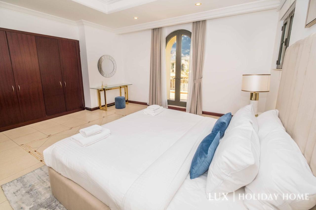 Lux The Luxury Sunny Shores Palm Dubai